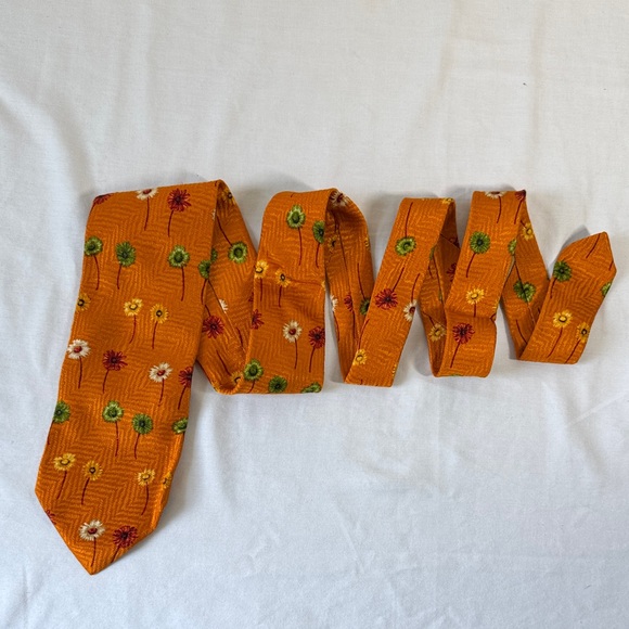 Ermenegildo Zegna Orange Tie with Floral Accents - Picture 1 of 8